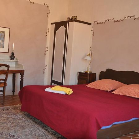 Le Relais Des Baronnies Hotell Montjay  Exteriör bild