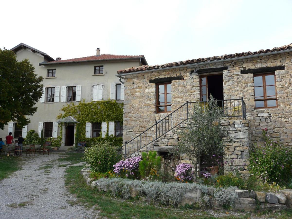 Le Relais Des Baronnies Hotell Montjay  Exteriör bild