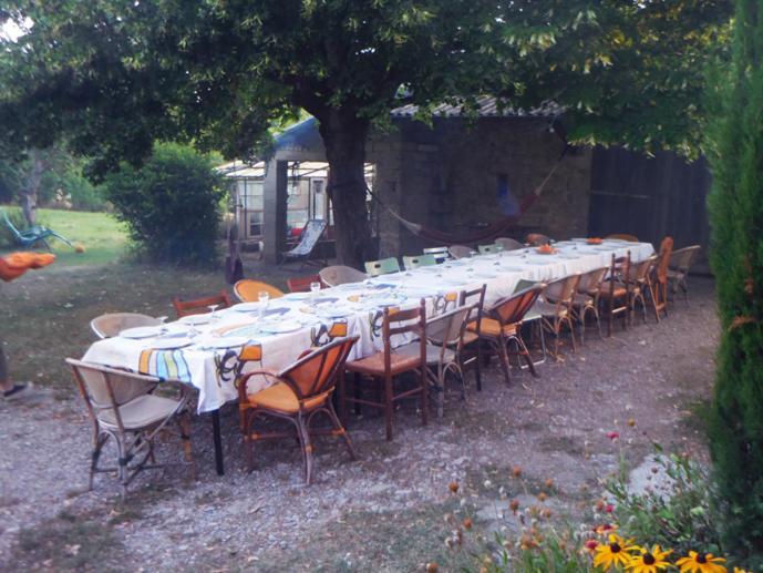 Le Relais Des Baronnies Hotell Montjay  Exteriör bild